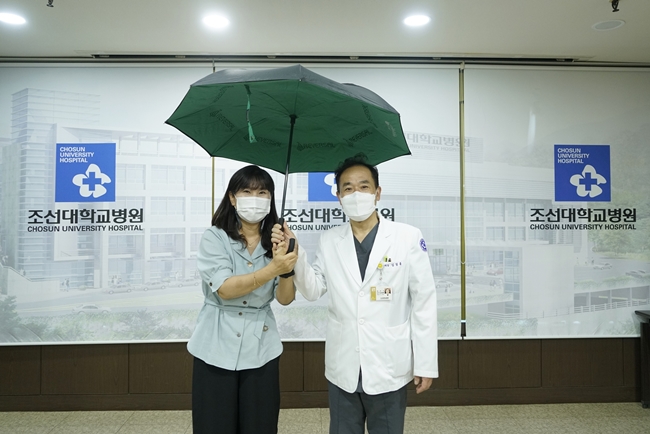 (홈페이지 업로드)20220622 조선대병원, 초록우산 어린이재단으로부터 긴급의료비 전달 받아 사진3.JPG